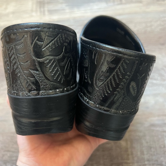 Dansko Professional Black Tooled Clogs Size 36 - Picture 5 of 7